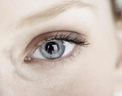 Lentes de contacto controlan la salud ocular